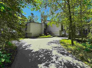 1178 Woodland Dr, Petoskey, MI 49770