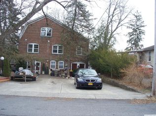 9 N Warren St, Athens, NY 12015