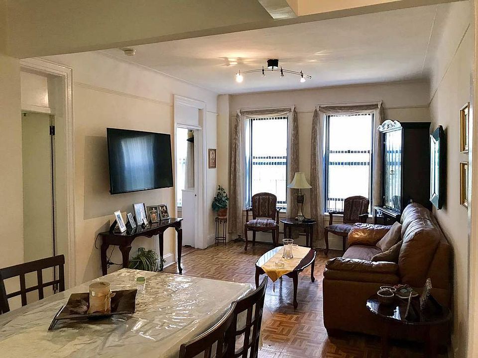 1st image of 3163 35th St APT 1A