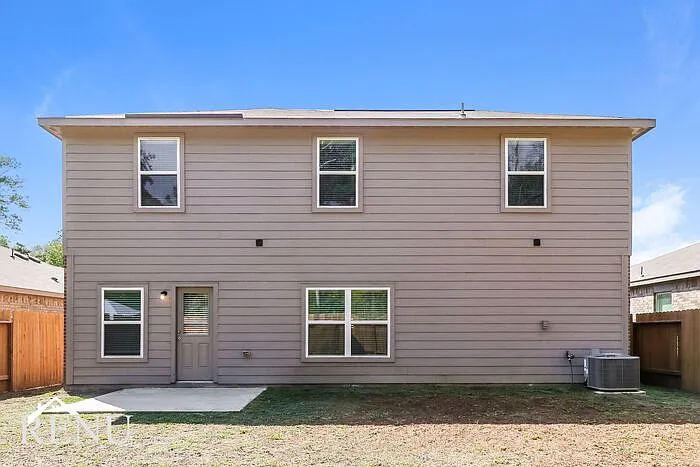 10659 Lost Maples Dr — Photo 18