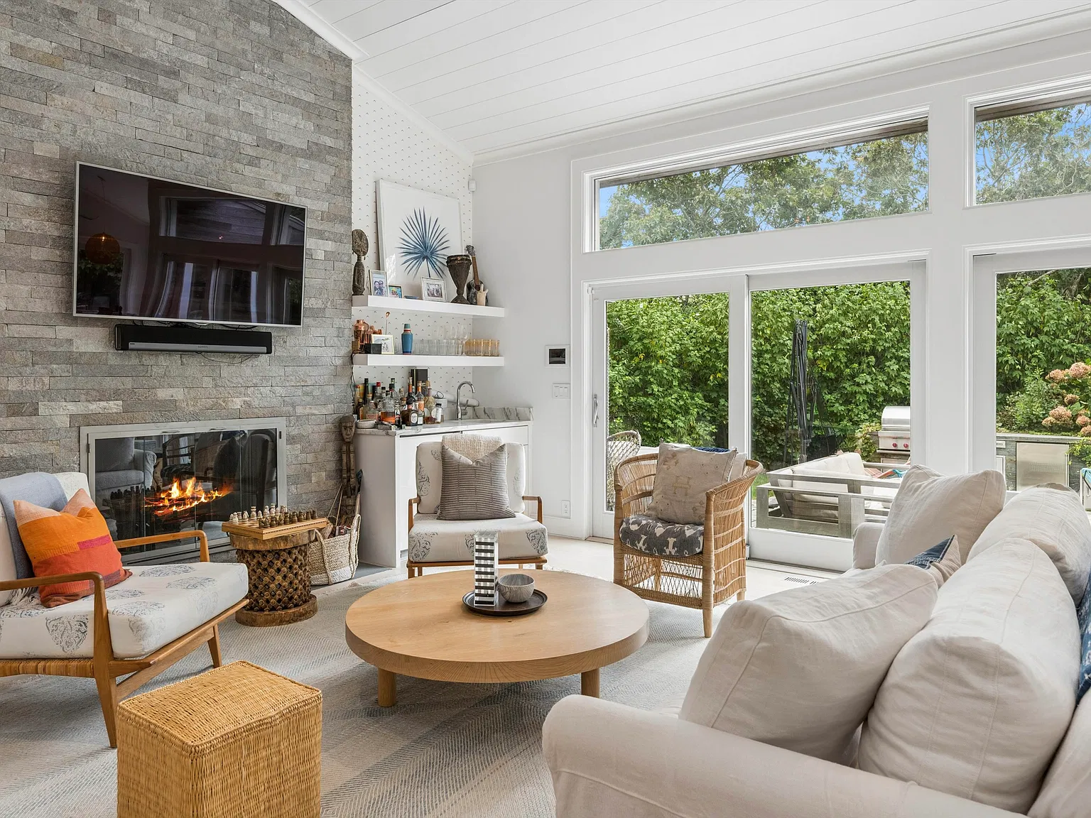 Just Listed In The Amagansett Dunes — Photo 3