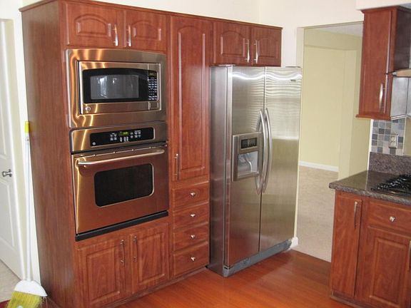 4th image of 2407 Walborn Dr