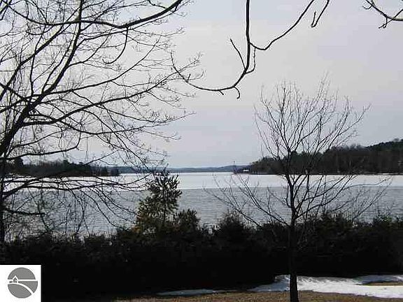 4th image of S Lake Leelanau Dr