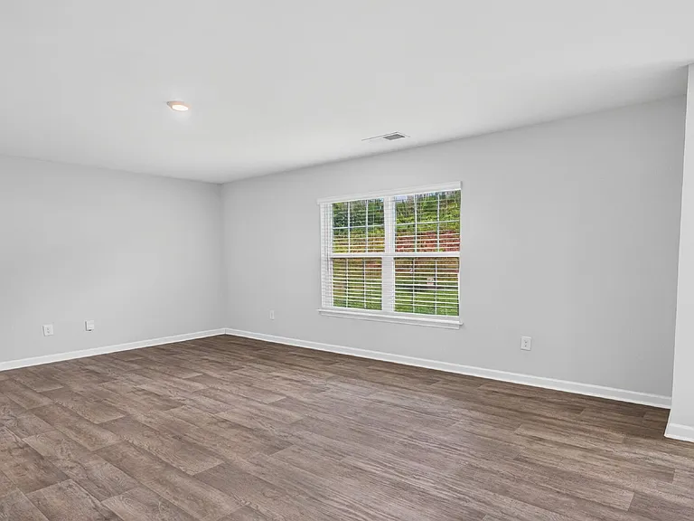 125 Saddlehorse Ln — Photo 12