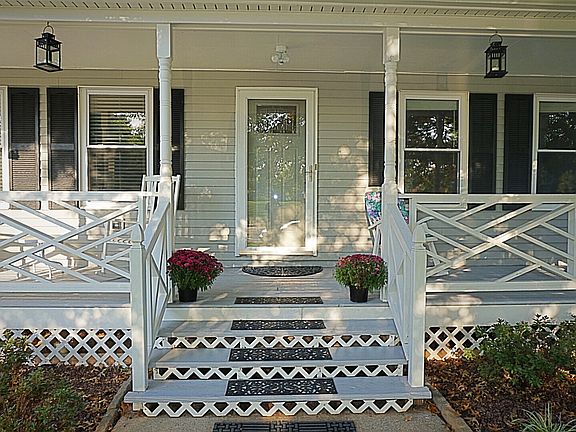 3rd image of 13537 Princedale Dr