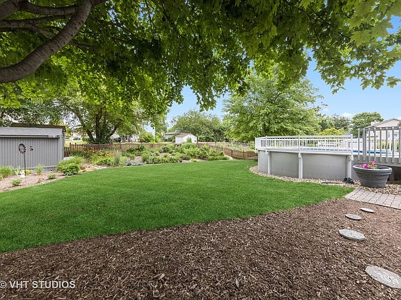 5th image of 24022 Primrose Cir