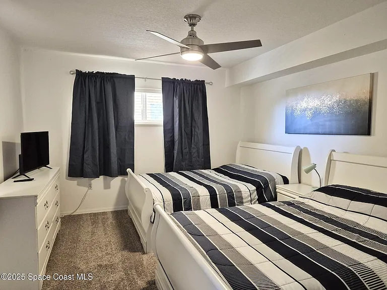 8921 Lake Dr #304 — Photo 30
