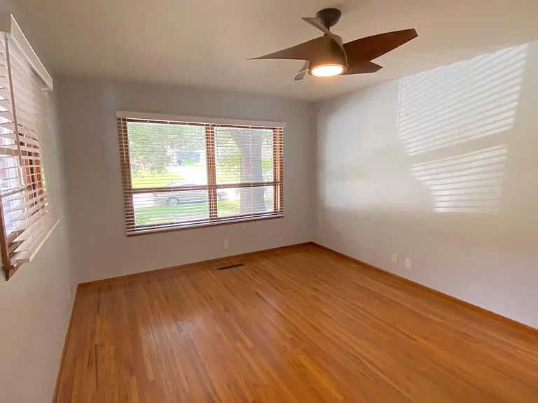 3942 Pace Blvd — Photo 3