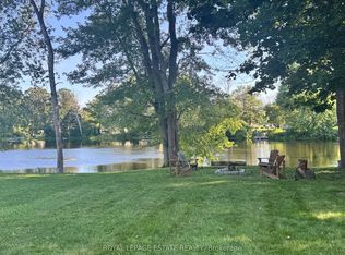 102 Greenfield Park, Belleville, ON K0K1V0