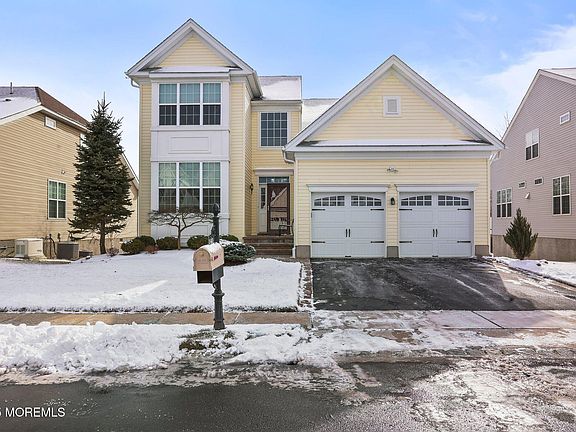 2nd image of 140 Campbell Court