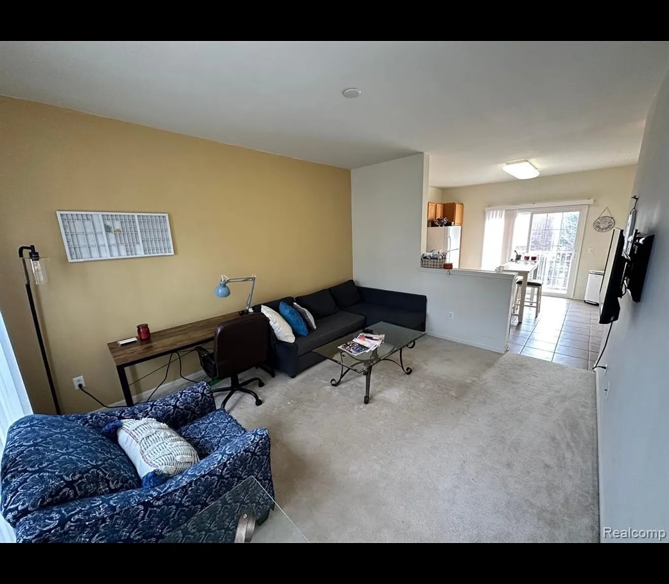 2 bed, 1.5 bath, 1051 sqft, $1,875 — Photo 4