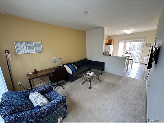 4th image of 44737 Gwinnett Loop #67