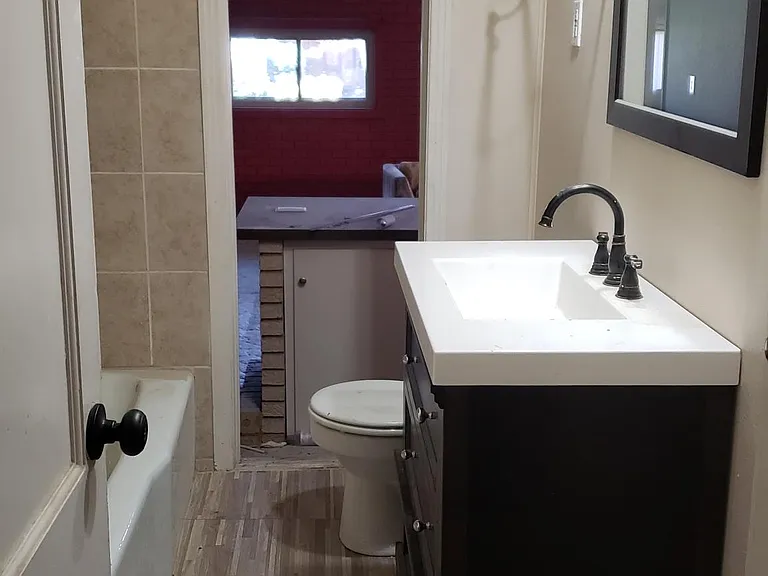 2515 Denison St — Photo 8