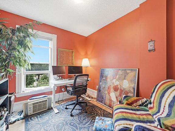 5th image of 606 20th Ave S