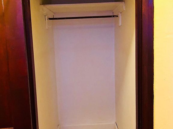 5th image of 4035 Winnebago St APT 2W