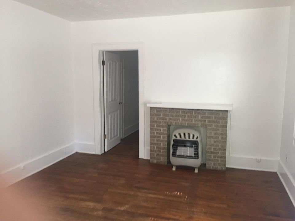 2nd image of 820 W Symmes St