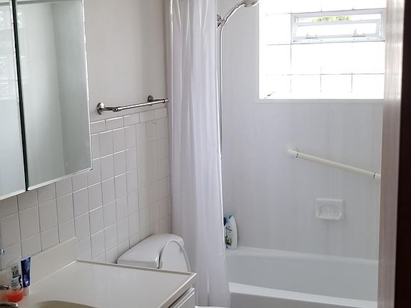 3rd image of 8630 W Summerdale Ave