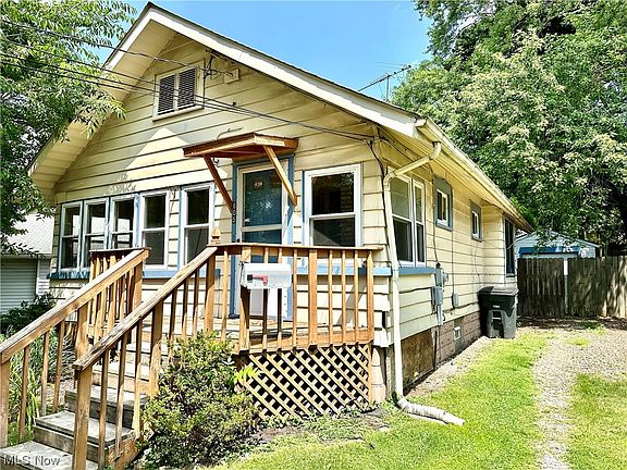2nd image of 605 Hallie Ave