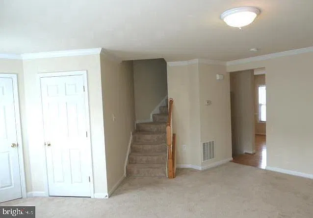 4 bed, 3.5 bath, 2044 sqft, $1,995 — Photo 2