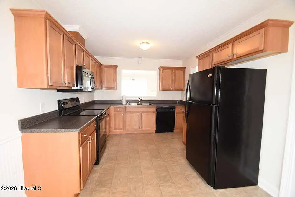 3 bed, 2.5 bath, $1,500 — Photo 4