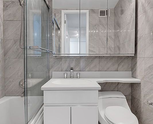 5th image of 300 E 33rd St APT 20L