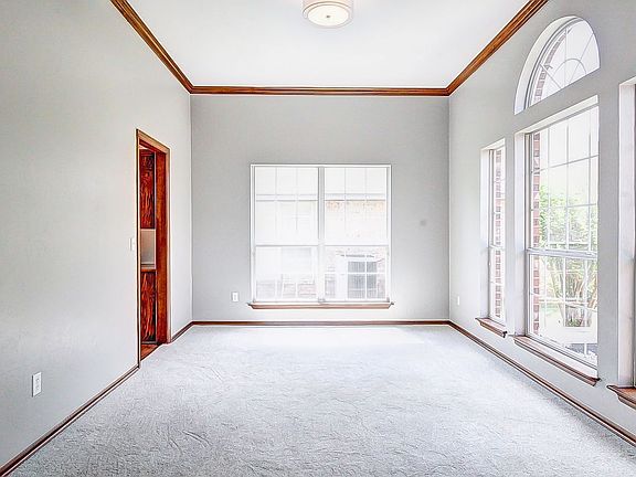 3rd image of 12516 S Youngs Pl