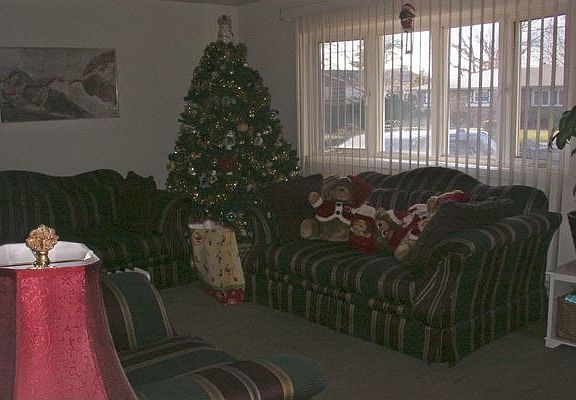 2nd image of 49 Lincoln Ave