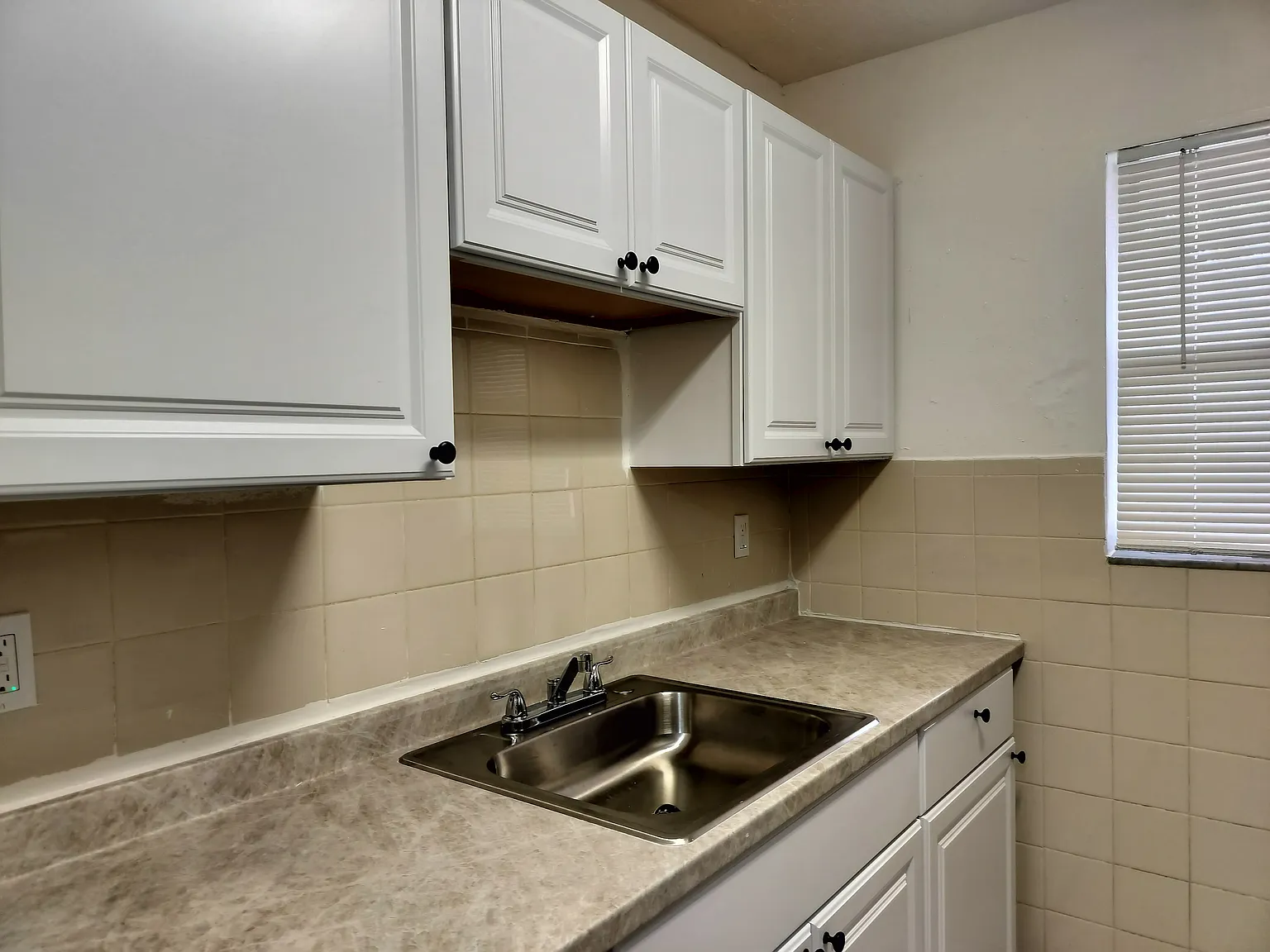 1 bed, 700 sqft, $1,325 — Photo 3