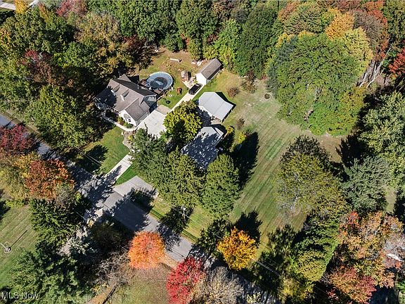 4th image of Hazel Dr