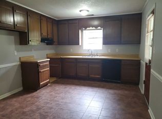 203 Gateway Dr, East Dublin, GA 31027