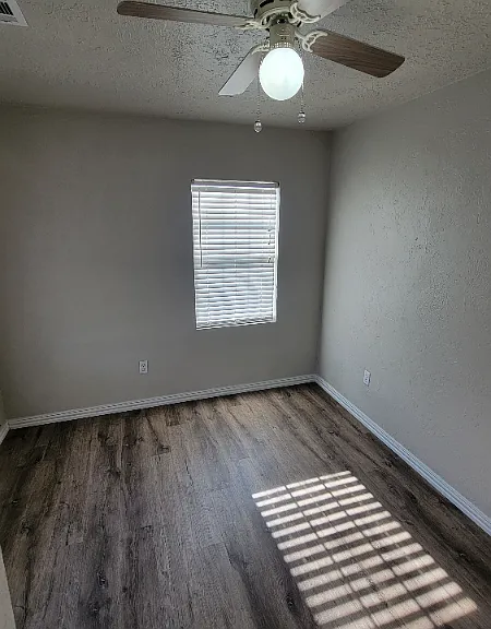 815 E Main St — Photo 12
