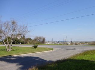 309 S Commerce St, Port lavaca, TX 77979