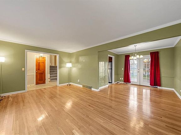 5th image of 9220 Larsen Dr