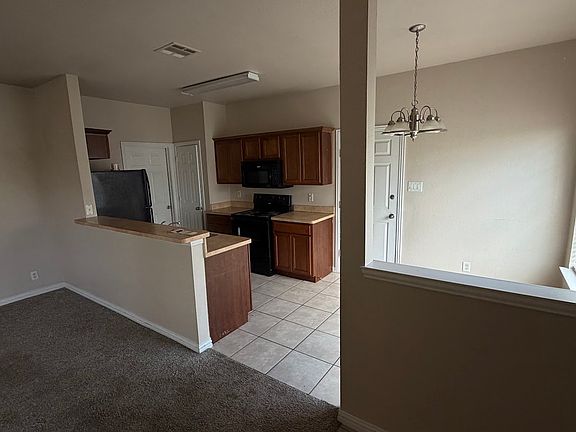 4th image of 7901 Marydean Ave