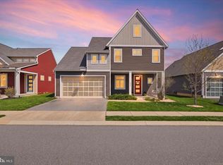1411 Willow Creek Dr, Mount Joy, PA 17552