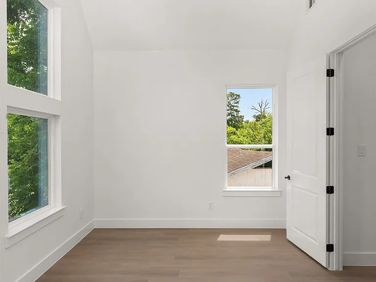 7208 Weyburn St #A — Photo 16