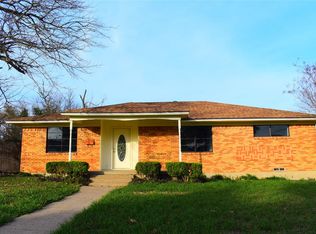 859 Sycamore Ln, Lancaster, TX 75146