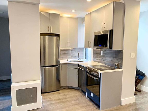 2nd image of 238 E 116th St #22A