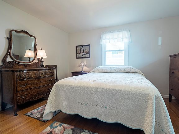 4th image of 8301 S May St