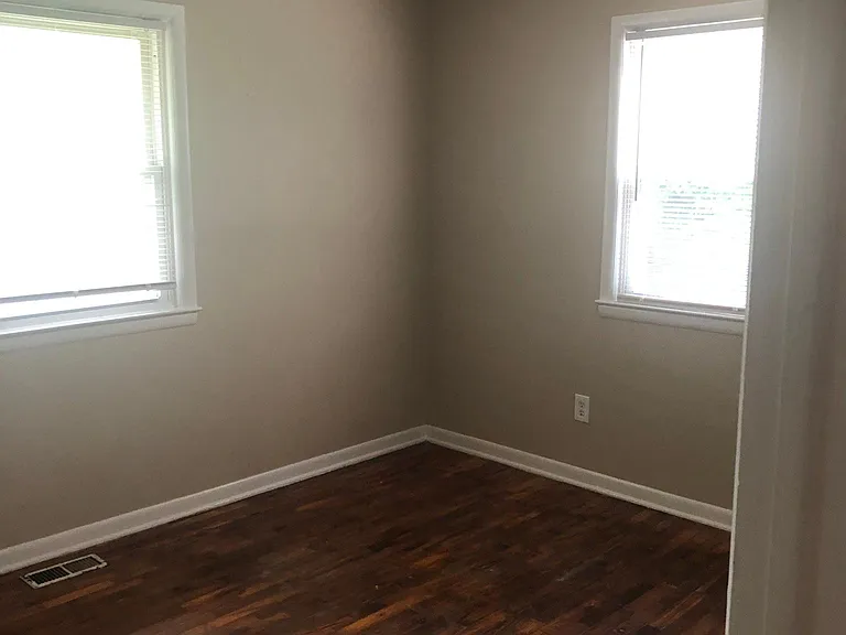 3702 Ivanhoe Ave — Photo 12