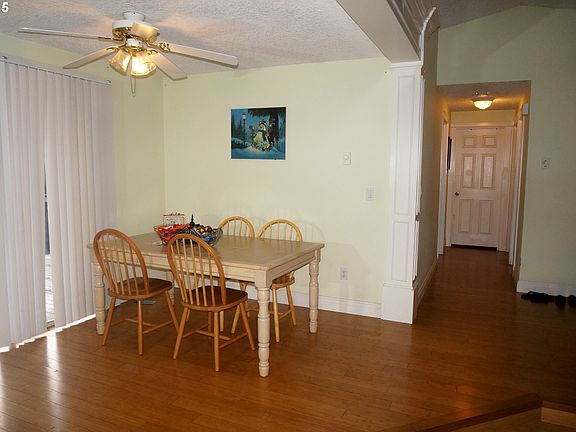 5th image of 13921 NE 9th St