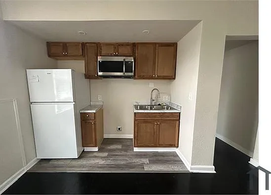 911 N Fitzhugh Ave #1 — Photo 3