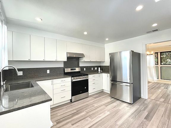 4th image of 3116 Geary Blvd