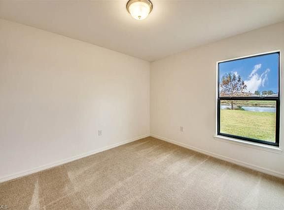 5th image of 141 Shadow Lakes Dr