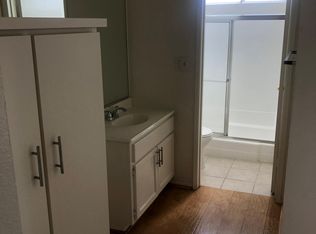 5330 Russell Ave #302, Los Angeles, CA 90027