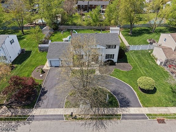 4th image of 17 Stafford Rd
