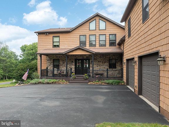 5th image of 160 Ferne Ridge Ln