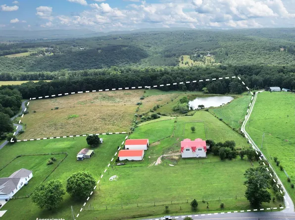 5 Little Dr, Soddy Daisy, TN 37379