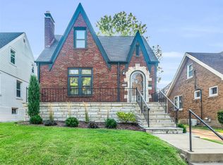 1216 Pembroke Dr, Saint Louis, MO 63119