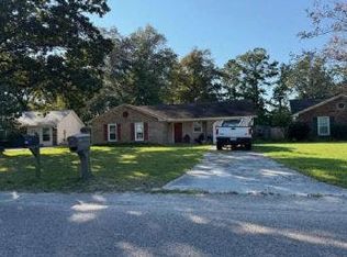 118 Highland Ave, Summerville, SC 29486